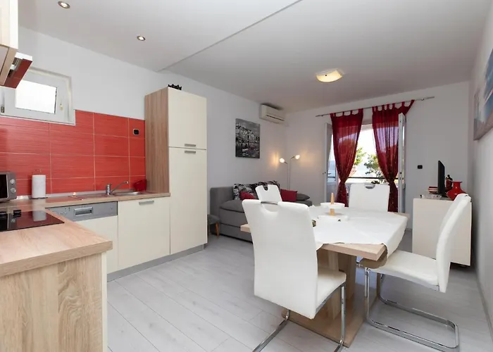 By The Sea Medici, Omis - 1046 아파트