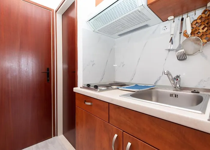 By The Sea Medici, Omis - 1046 아파트 미미체